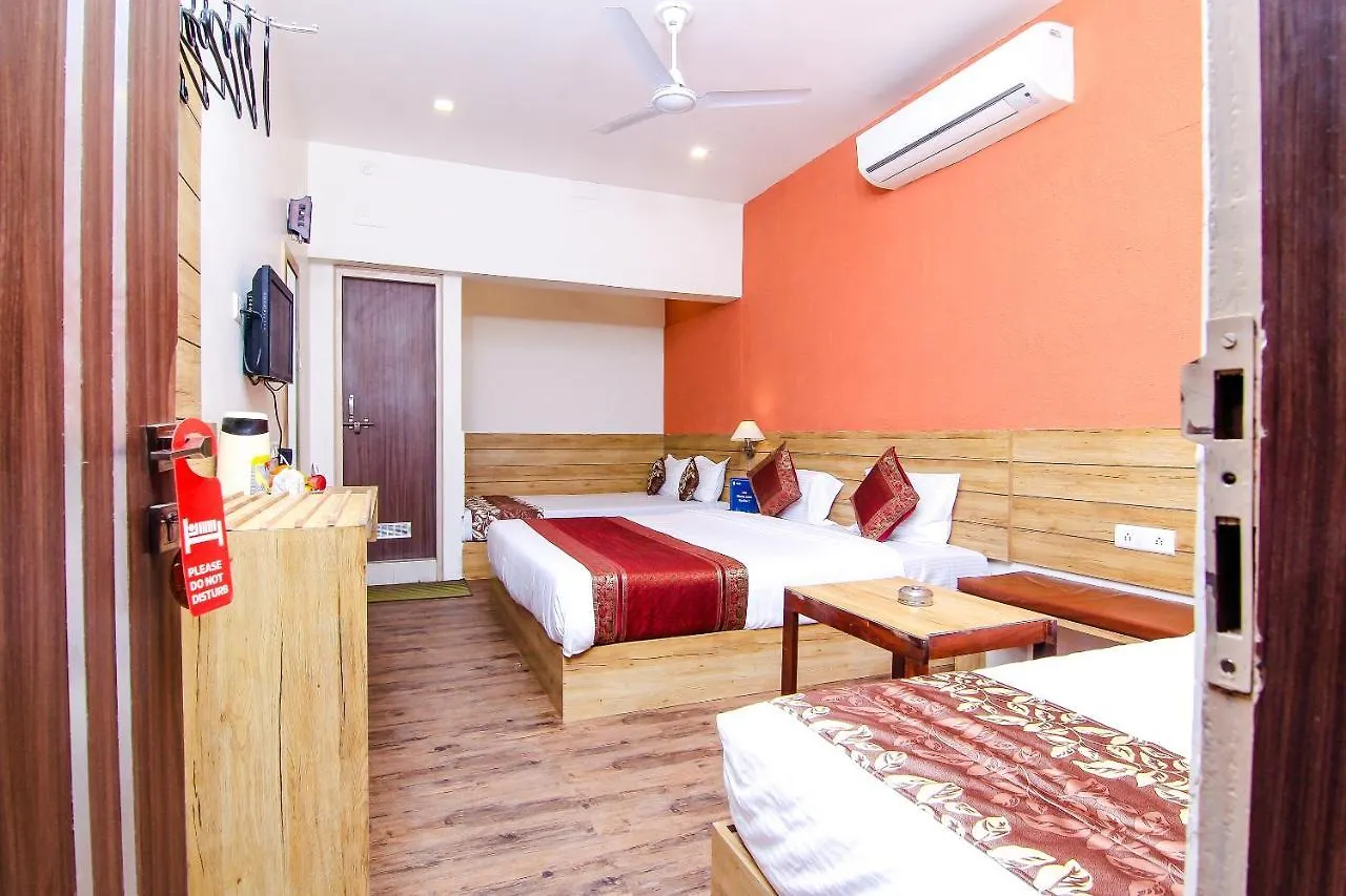Hotel R B International Varanasi